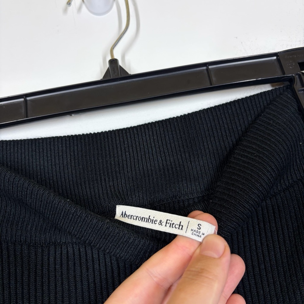 Abercrombie & Fitch Ribbed Knit Sweater Pant Size Small - Picture 9 of 9